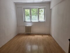 Jean Steriadi, 5 minute metrou 1 Decembrie 1918, bloc reabilitat